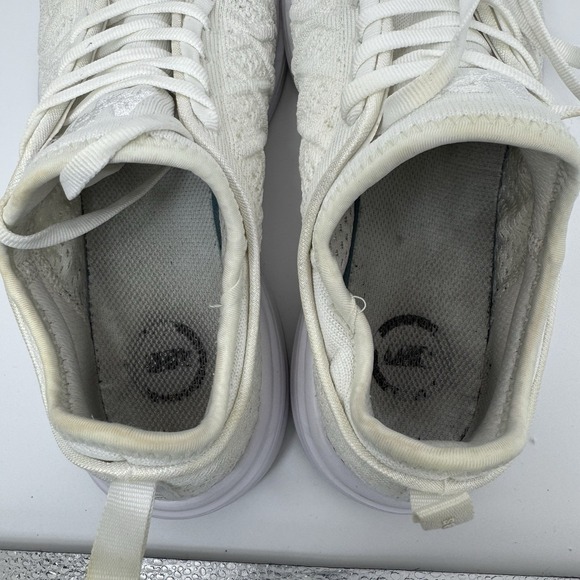 APL Unisex 3D StretchTechloom Phantom Sneaker White Cream US size Women 8.5 Men7 - Picture 9 of 11